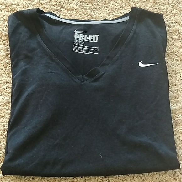 Nike Tops - Nike dri-fit tee